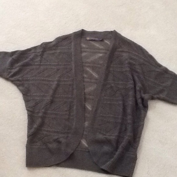 Moss green short sleeve shrug/cardigan.