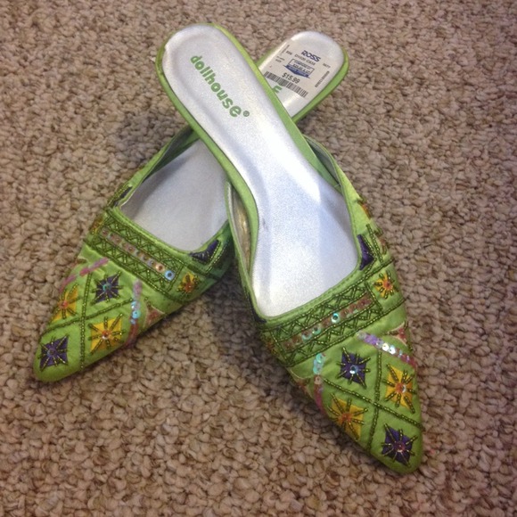 Dollhouse shoes