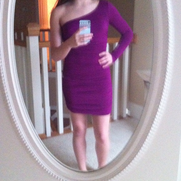 Purple one shoulder dress - Picture 2 of 2