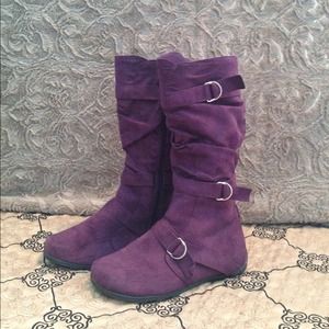 Purple flat boots