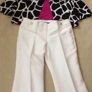 Bring on Spring! Beautiful white linen pants.