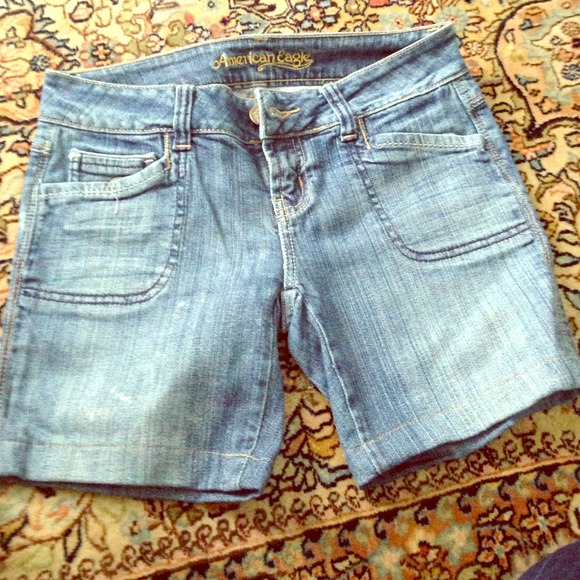 Super cute American eagle shorts