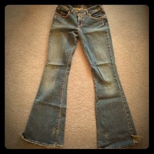 Silver jeans, size 28 (waist)/ 33 (length)