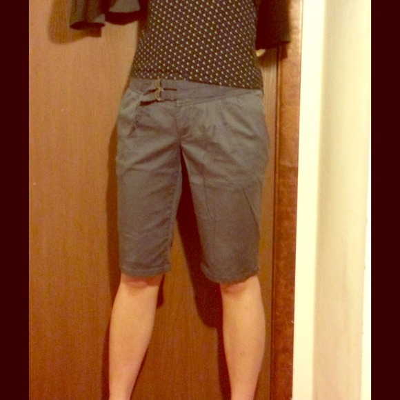 BCBGirls Bermuda shorts - Picture 1 of 2
