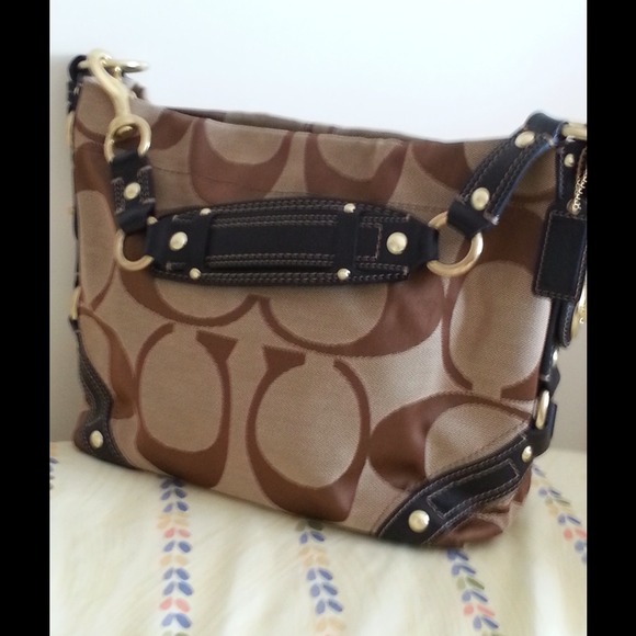 Coach hobo purse - Picture 2 of 4