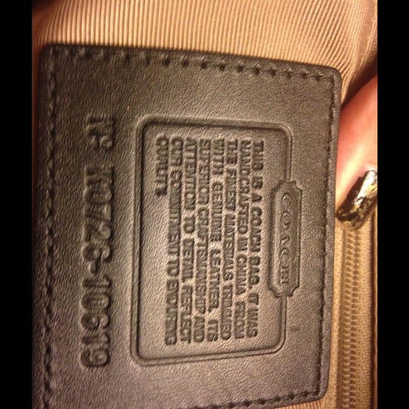Coach hobo purse - Picture 3 of 4
