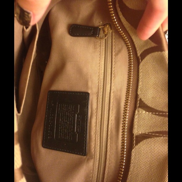 Coach hobo purse - Picture 4 of 4