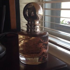 Jessica Simpson fancy perfume