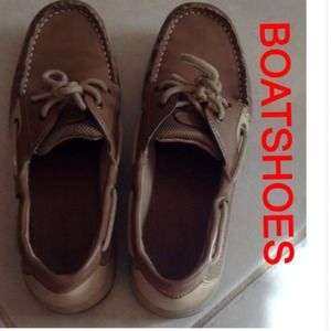 Loafer style boat shoes