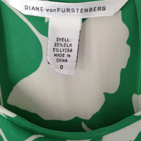 Diane von Furstenberg Dresses - DIANE vonFURSTENBERG Green & White Dress Diane von Furstenberg Dresses - DIANE vonFURSTENBERG Green & White Dress