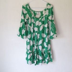 Diane von Furstenberg Dresses - DIANE vonFURSTENBERG Green & White Dress Diane von Furstenberg Dresses - DIANE vonFURSTENBERG Green & White Dress