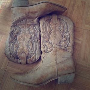 ⭐️NEW Brown cowgirl boots⭐️