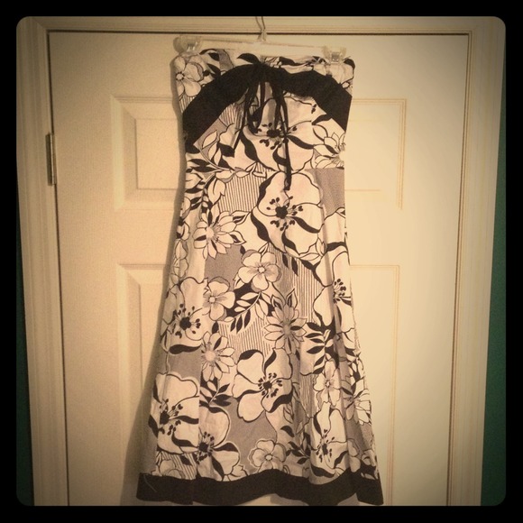 Strapless black and white dress! ⚓️ - Picture 6 of 8