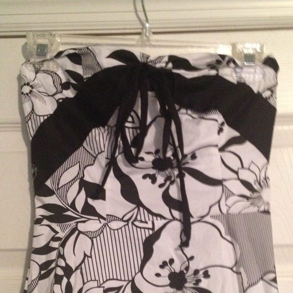 Strapless black and white dress! ⚓️ - Picture 8 of 8