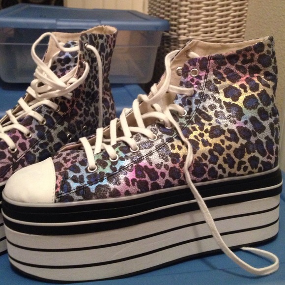 Platforms - Picture 2 of 3