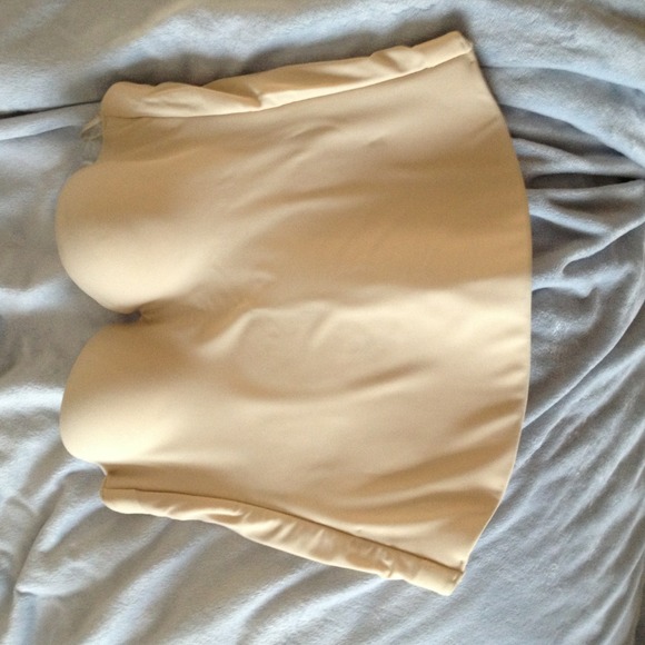 Nude long bra.