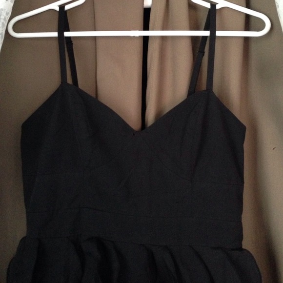 BLACK RUFFLE DRESS - Picture 4 of 4