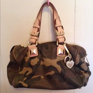 🌟RARE MICHAEL KORS CAMO HANDBAG🌟