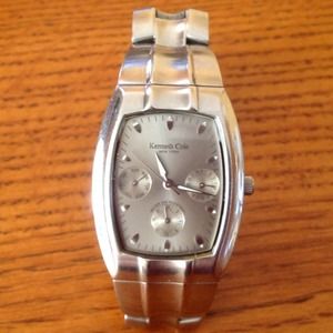 *** REDUCED *** MEN'S KENNETH COLE WATCH