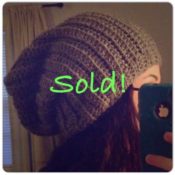 Heather gray knitted beanie
