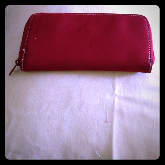 Red wallet