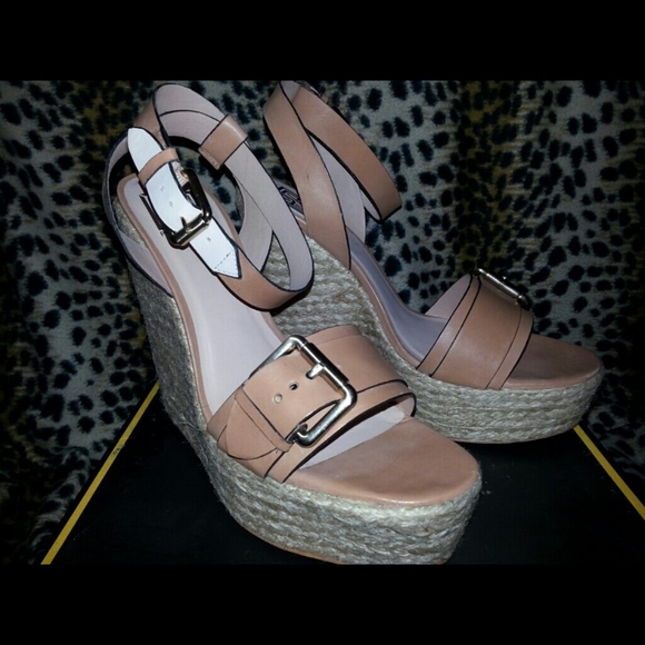 Sandals, Pour La Victoire