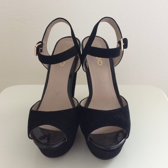 Black Aldo wedges