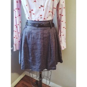 Chambray pleated, high-waisted skirt