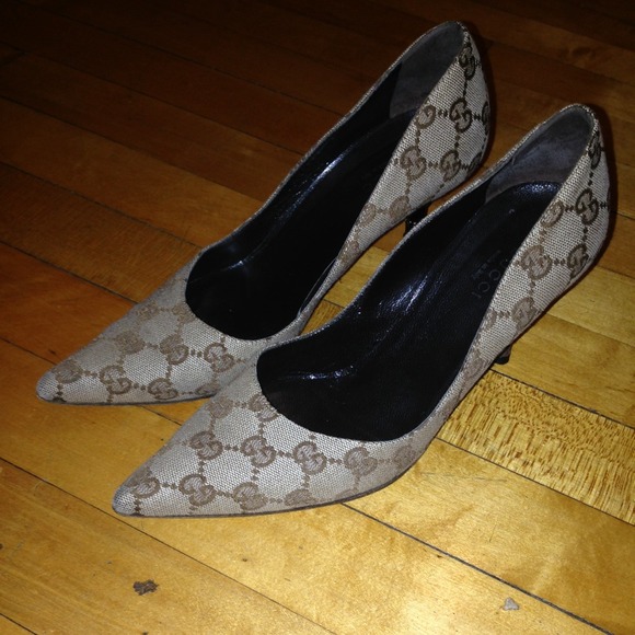 Gucci Shoes - ❌SOLD❌Gucci - AUTHENTIC logo pump