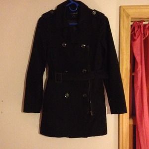 So cute black coat!