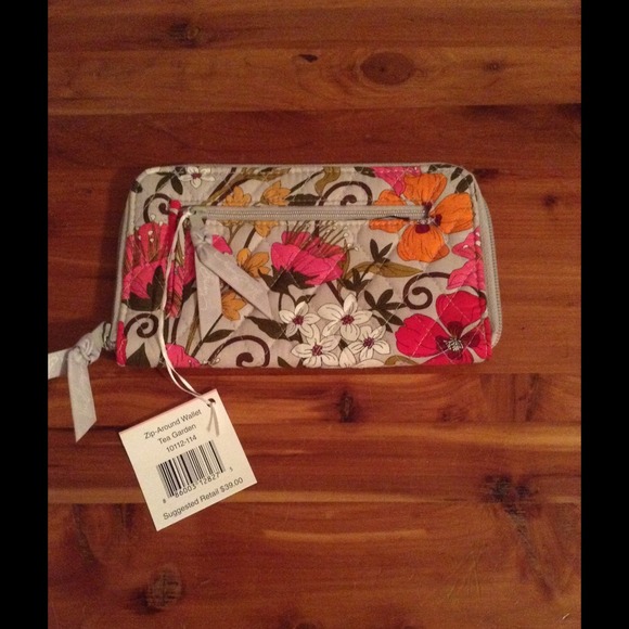 Vera Bradley Clutches & Wallets - Vera Bradley Wallet