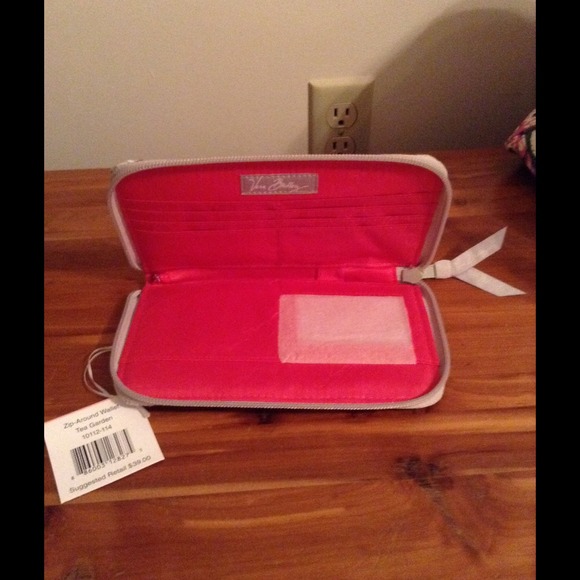 Vera Bradley Wallet - Picture 3 of 3