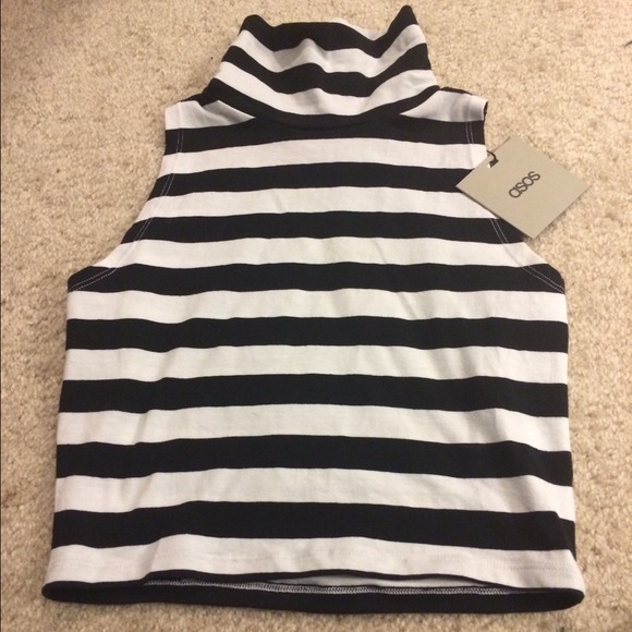 ASOS crop top small