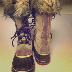 Sorel (pink) Winter Boots