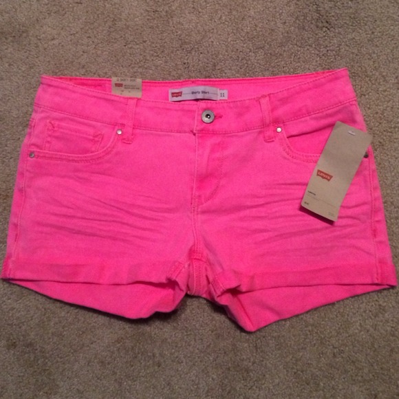 💯Levi's Hot Pink Shorts