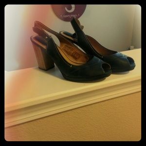 Fossil Slingbacks