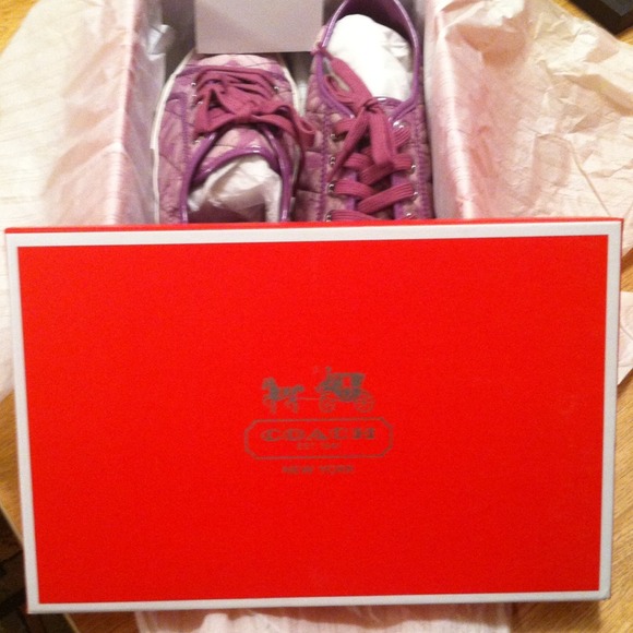 ⚡️FLASH SALE⚡️BRAND new Coach sneakers! - Picture 2 of 2