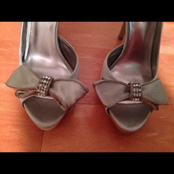 Silver Nine West Heels with jewel accent