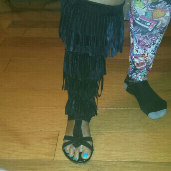 Black gladiator shoe