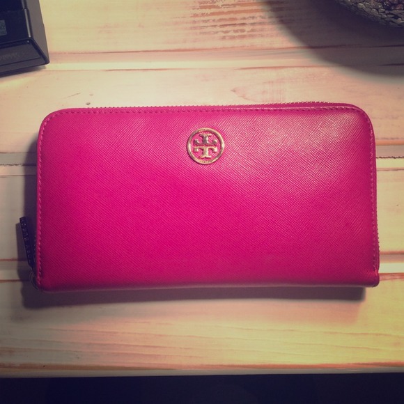 Tory Burch Continental Zip Wallet