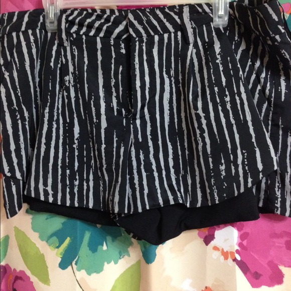 Zebraish print shorts
