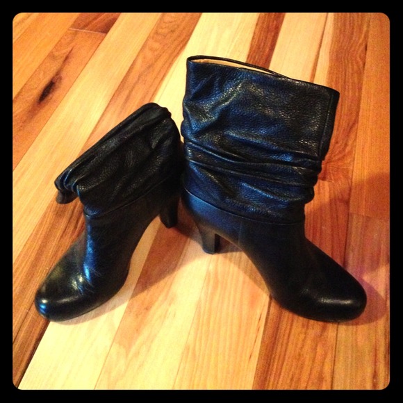Beautiful leather heel boots!