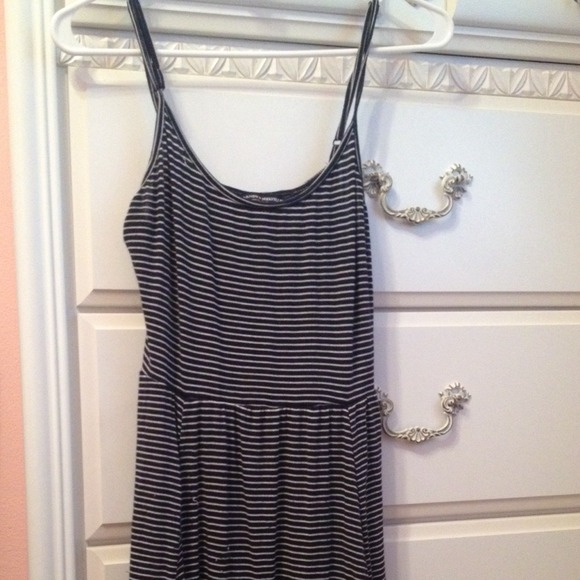 Brandy melville jada dress