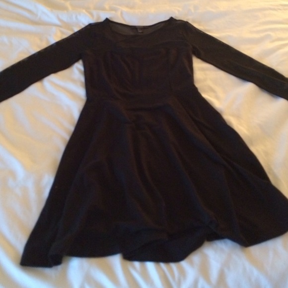 sweetheart // mesh sleeved dress