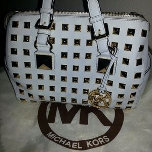****SOLD****Authentic Michael Kors Pyramid Grayson