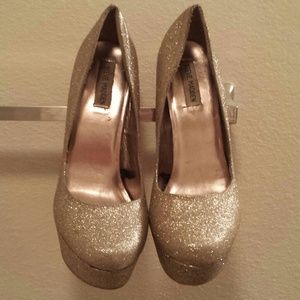 Size 10 Steve Madden glitter pump