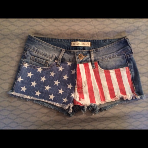 🚫SOLD🚫American Flag shorts
