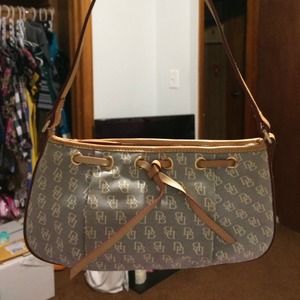 Dooney & Bourke small tote
