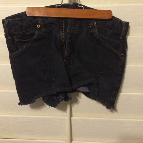 ❌SOLD❌Black high waisted Levi's