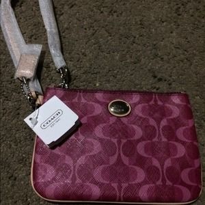 Medium Coach Wristlet/Clutch